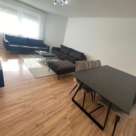 3 Zimmerwohnung Naehe Autobahn A8 Augsburg Exterior foto